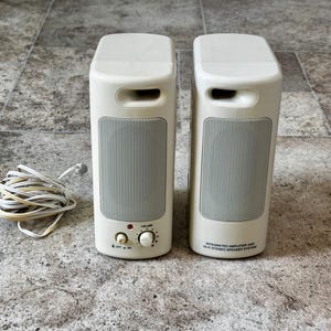 Vintage Integrated Amplifier & Hi-Fi Stereo Computer Speakers – 7.25” x 4.25”