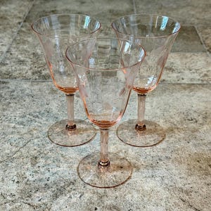 Vintage Pink Etched Wine Glasses – Set of 3 Elegant Floral Goblets