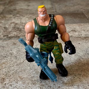 Vintage 1998 Dreamworks Toys Small Soldiers Commando Elite Brick Bazooka Action Figure, Brick Bazooka Action Figure, Small Soldiers Toy