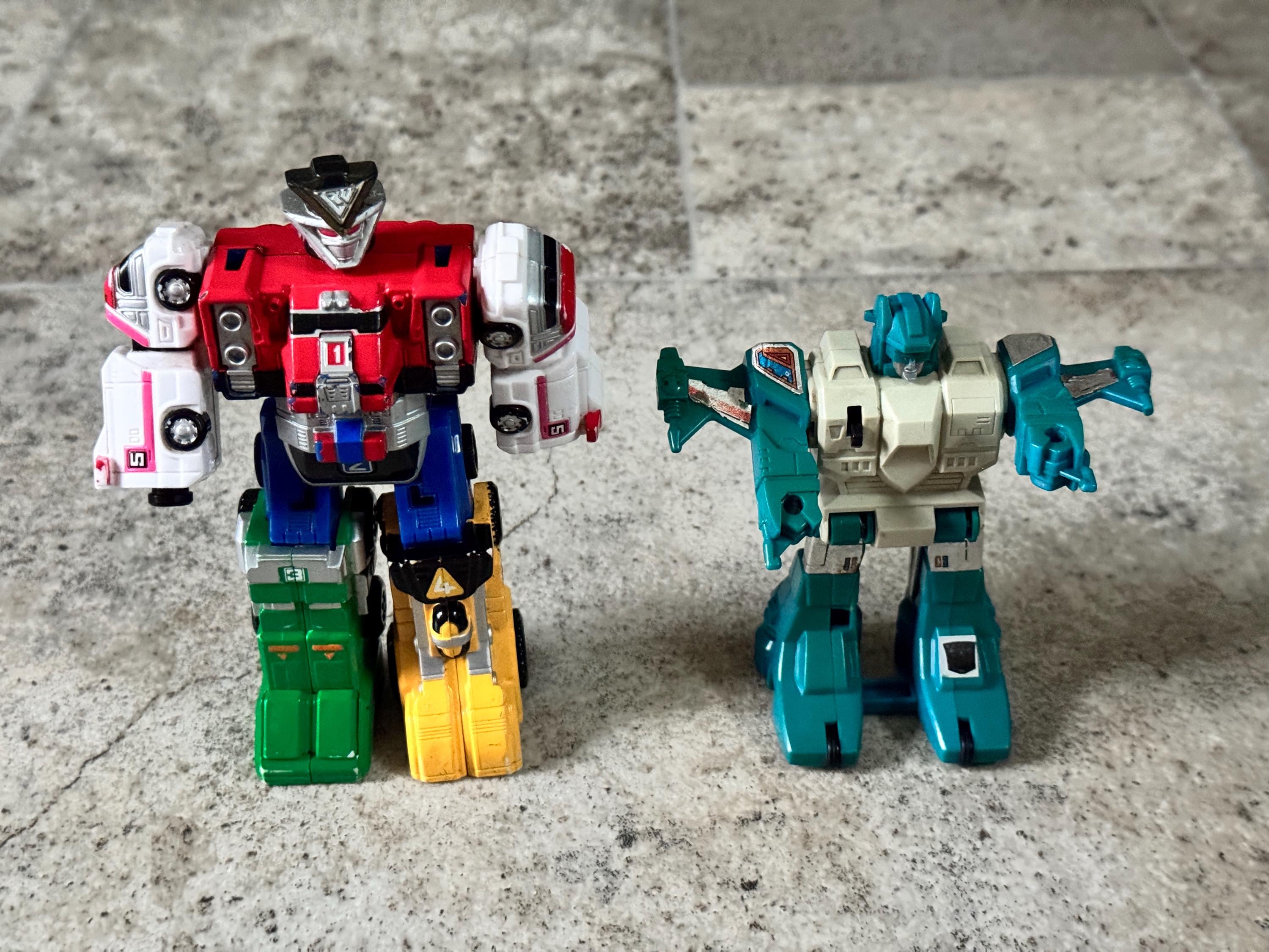 Lot De Figurines Transformers Hasbro - Différentes époques, Voir Photos