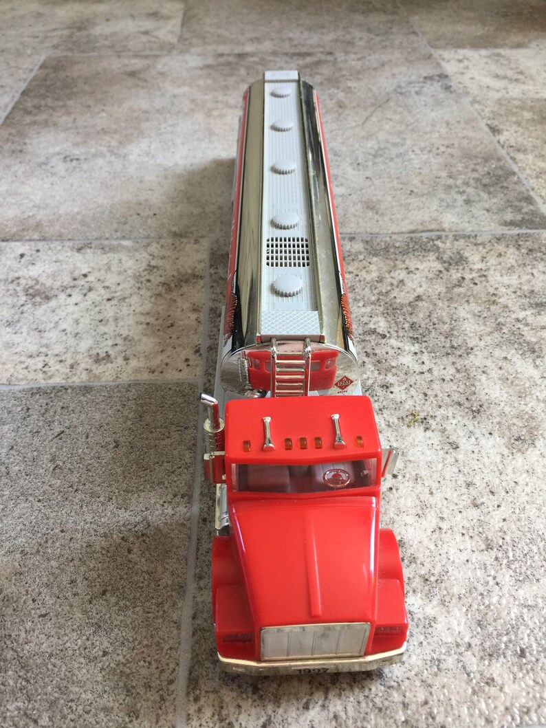 large 18 wheeler toy truck ride on