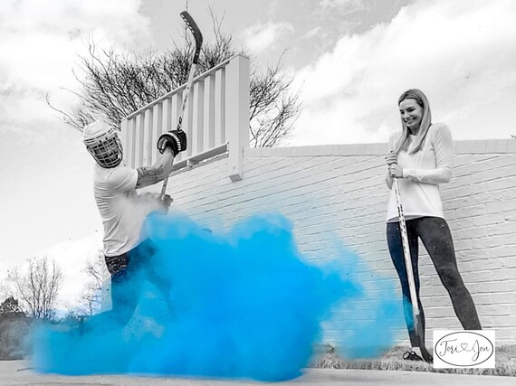 Powder Hockey Puck for Gender Reveals in Pink or Blue Hockey Pucks for the True Hockey Fan! By: Tori & Jon