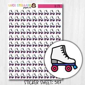 Könnte beinhalten: Ein Stickerbogen mit zahlreichen weißen Rollschuh-Illustrationen mit rosa und blauen Akzenten. Ein runder Aufkleber mit einem einzelnen Rollschuh-Design ist ebenfalls enthalten. Der Text "LUCE STELLARE paper co." und "B-179" sind sichtbar.