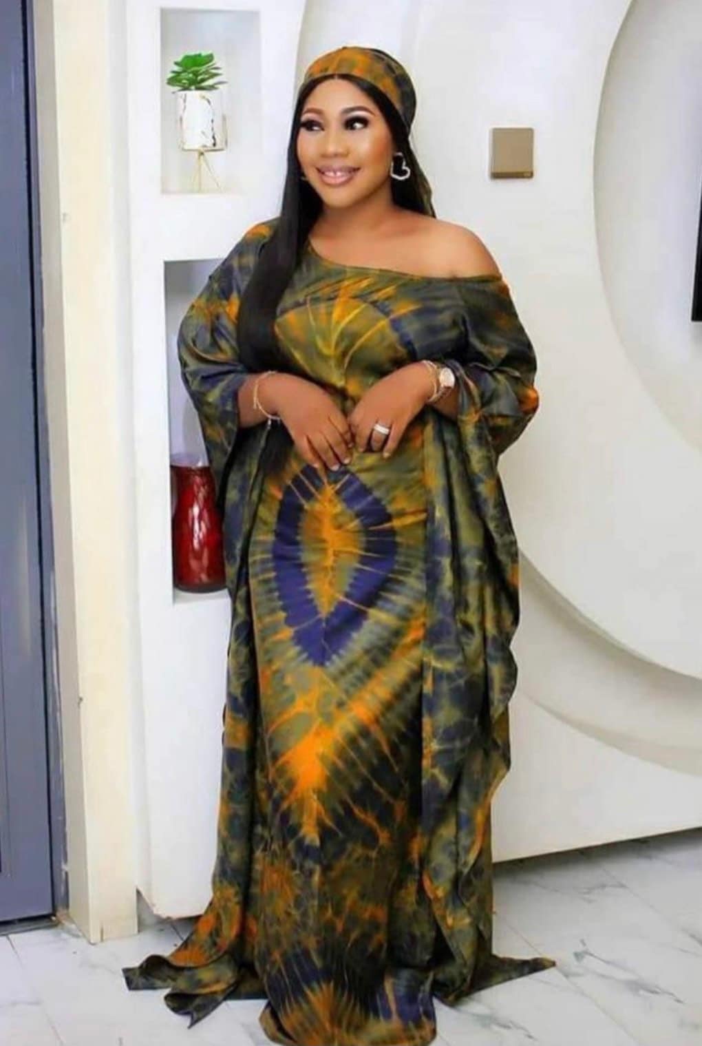 African Dresses Nigerian Silk Gowns 2025 African Formal Blue Gown Party Wear: Elegant Deep V-Neck African Dresses Nigerian Silk Gowns 2025 African Formal Blue Gown Party Wear: Elegant Deep V-Neck
