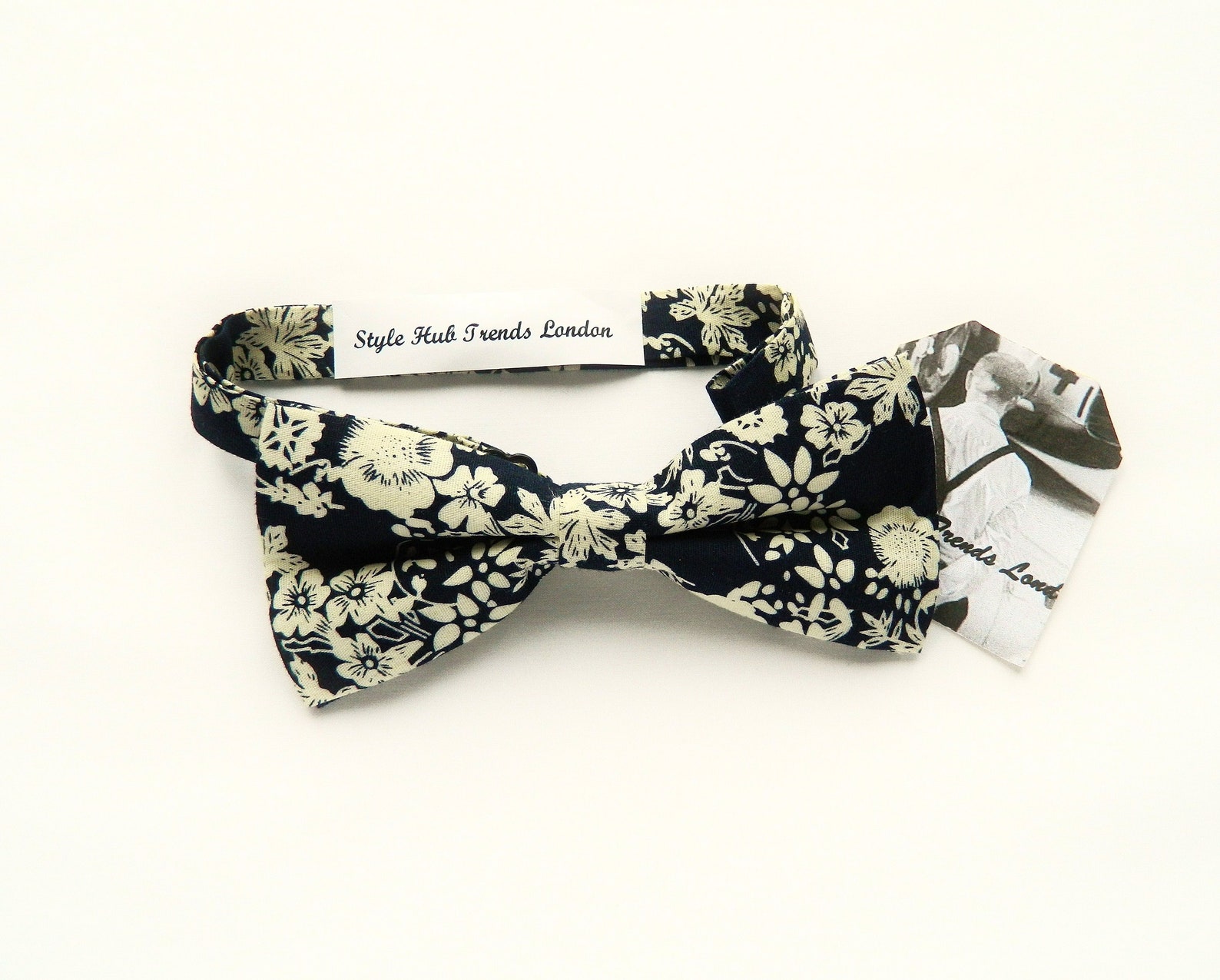 Navy blue floral bow tie Pretied bow tie gift for men floral Etsy