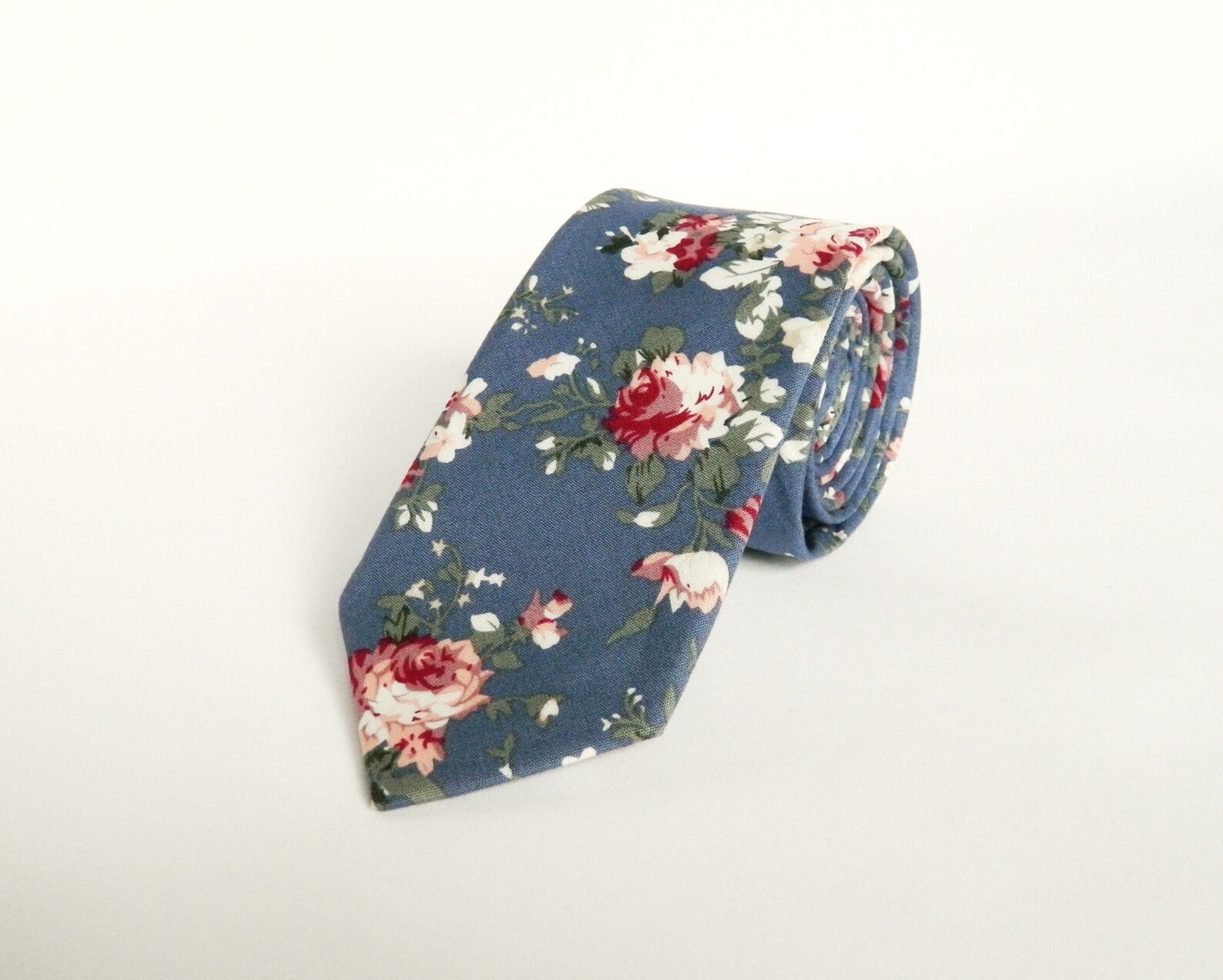 blue tie with flowers
