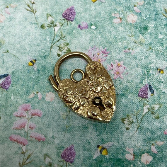 Vintage 9ct floral padlock