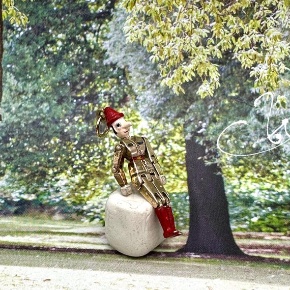 Vintage 9ct Articulated Enamel Peg Doll Pendant