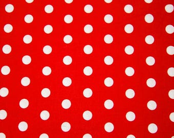 Puede incluir: Tela roja con estampado de lunares blancos.