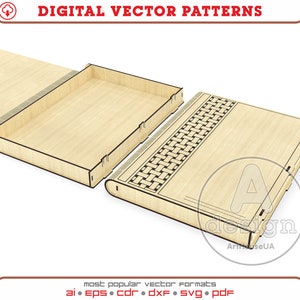 Puede incluir: Una caja de madera cortada con láser con un patrón decorativo en la tapa. La caja está abierta y la tapa está apoyada junto a la caja. La caja está hecha de madera marrón claro y el patrón es de color marrón oscuro.