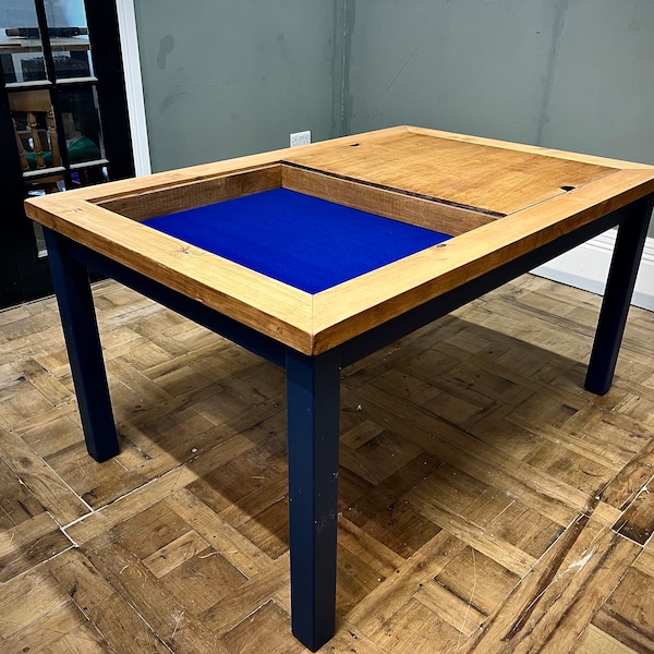 Board Game & Gaming Table / Dining Table in One – Solid Wood Table with Removable Panels