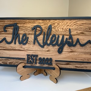 Last Name Sign | Family Name | Welcome Sign | Family Wall Decor | Mr & Mrs Sign |Rustic Decor | Farmhouse | Housewarming Gift | Personalized