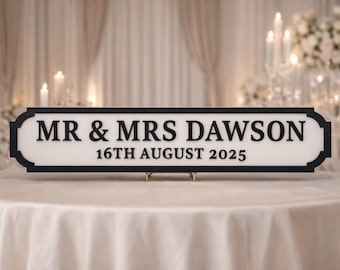 Personalised Mr & Mrs Sign – Wedding Gift for Couples  – Custom Family Name Sign – Street Sign Gift  – Anniversary Gift – Wedding Keepsake