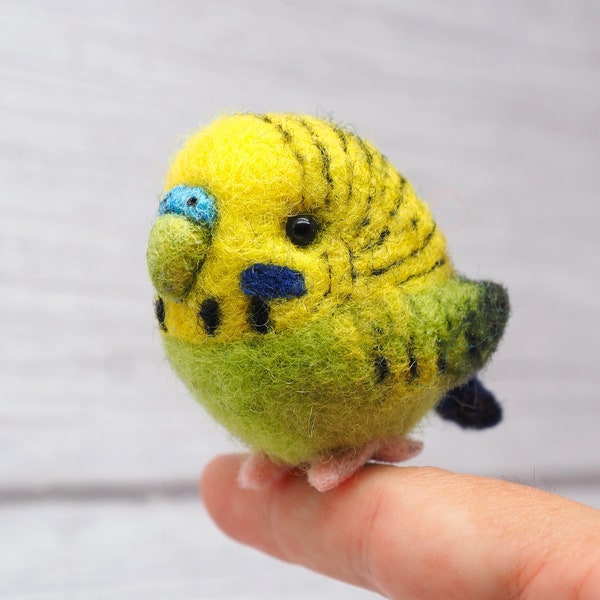 BUDGIE toys kawaii room decor custom plushie, budgerigar needle felted animal, parakeet art plush bird soft sculpture