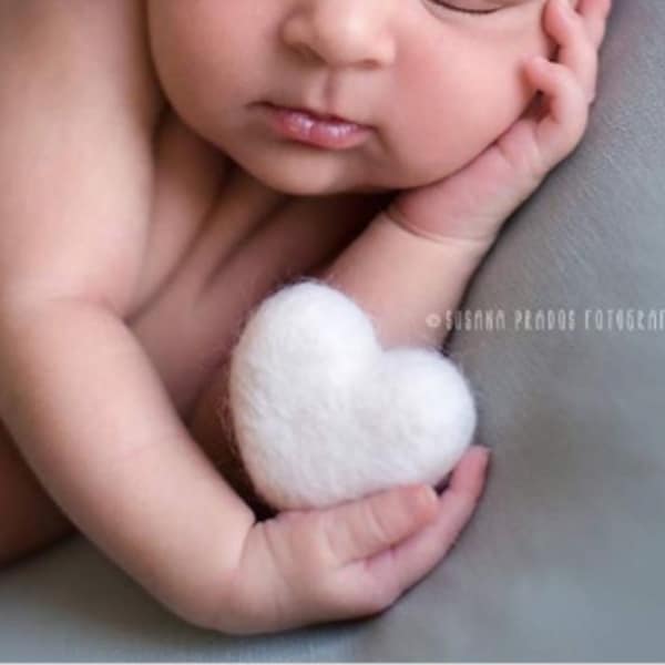 Props for Newborn Photography atrezzo baby boy crafts cupid felt felted girl hearts needle felting newborn ornament photo photobooth plush