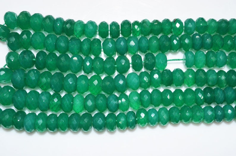 Natural Green Onyx Faceted Rondelle Beads 14 Inch Strand Green Onyx Faceted Rondelle Beads MC843 7-10 mm