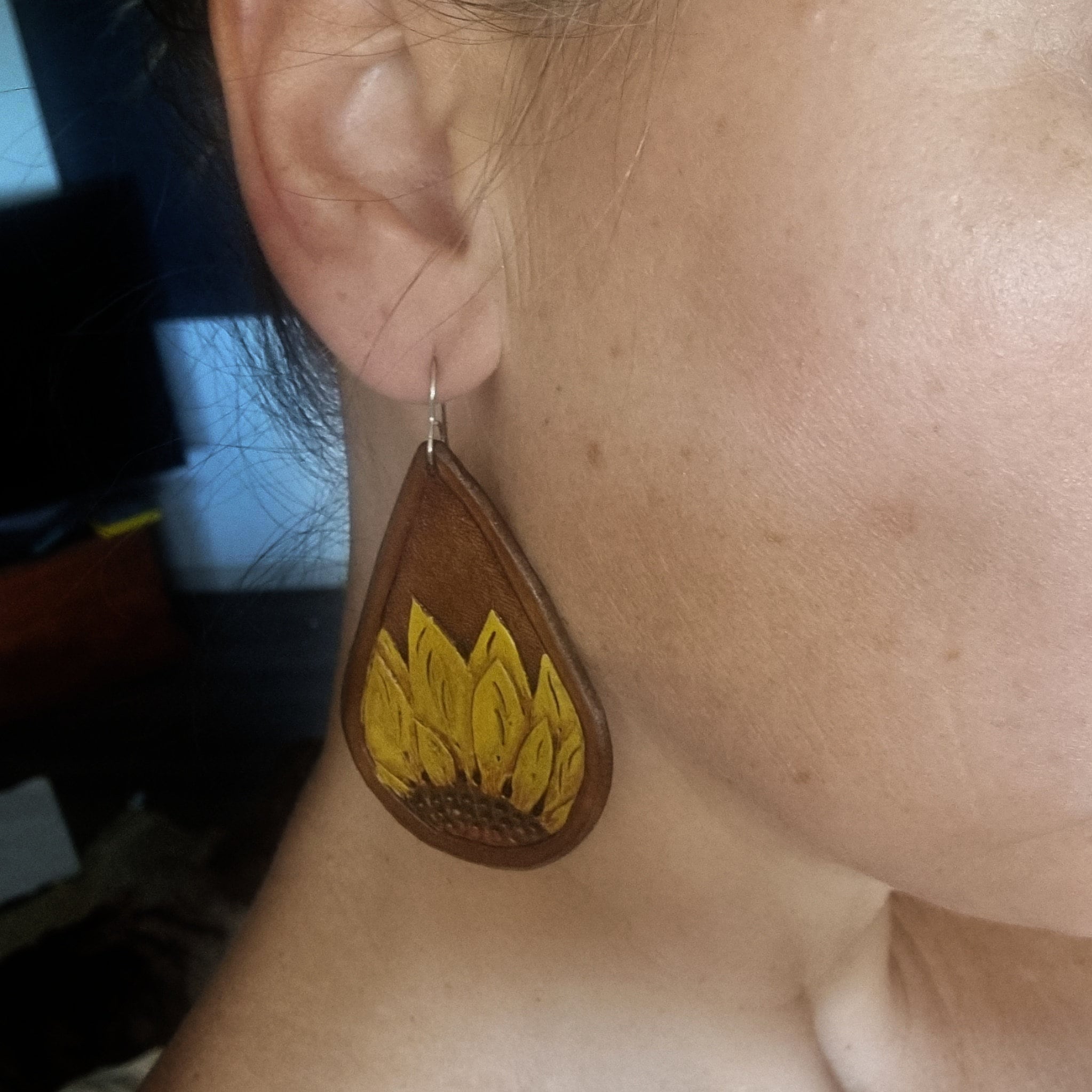 Orecchini Pendenti Con Girasole In Similpelle, Leggeri E Comodi, Regalo Perfetto Per Donne E Ragazze