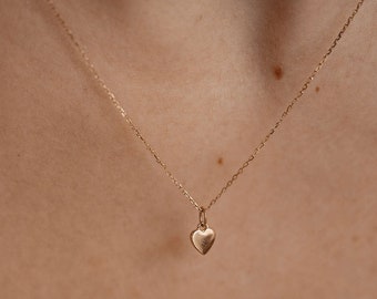 Compasión Collar de corazón de oro macizo de 14K / Delicada cadena de oro real con encanto de corazón / Collar colgante de corazón 585 Oro