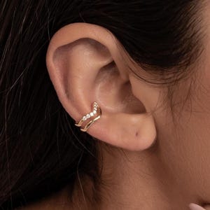 Zarte Ohrmanschette Wellen | Verstellbarer Earcuff Gold | 925 Silber Ohrklemme ohne Loch | Fake Piercing Ohr Roségold