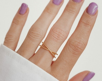 Crossover Sterling Silver Ring with 18K gold plated | Textured Double Crossed Band Ring