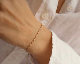 18ct gold plated silver bracelet, thin with balls