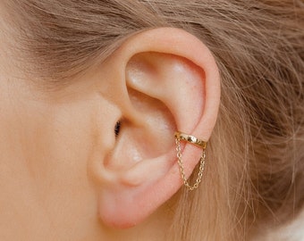 Klassischer Ear Cuff Ohrring mit Kettchen Sterlingsilber in Gold  |  Ketten-Ohrring Ohrklemme 18K Vergoldet