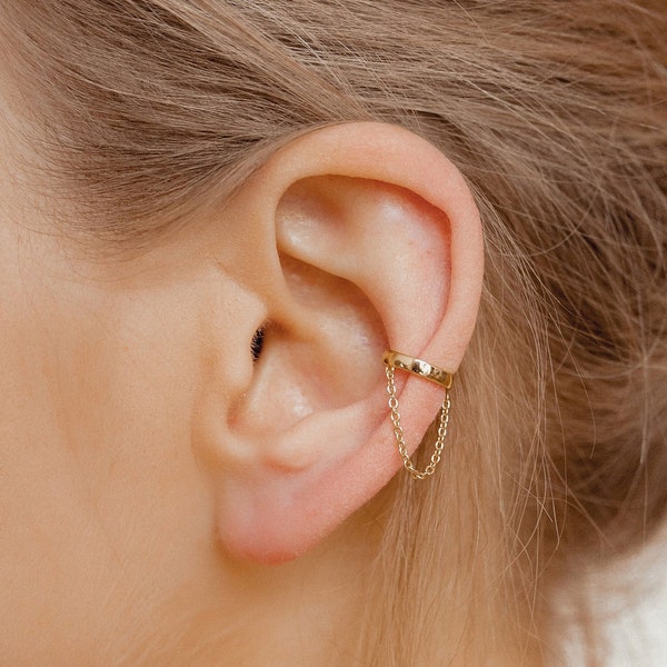 Klassischer Ear Cuff Ohrring mit Kettchen Sterlingsilber in Gold  |  Ketten-Ohrring Ohrklemme 18K Vergoldet