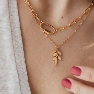 リーフネックレス ゴールド | 女性用フローラルネックレス | リーフペンダントネックレス ローズゴールド | リーフネックレス シルバー | 上品なペンダントネックレス レディース