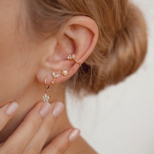 Orecchino in argento senza piercing / Orecchino placcato in oro con zirconi / Finto piercing all'orecchio / Orecchino a conchiglia a cerchio