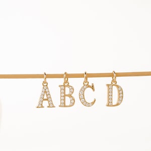 Colgante de letra en plata de ley bañada en oro / Colgante con inicial para collar o pulsera Charm de la A a la Z