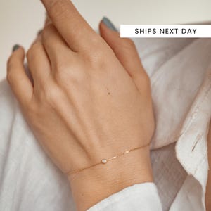 Bracciale solitario in oro 14 carati con diamanti: gioielleria minimalista di alta qualità