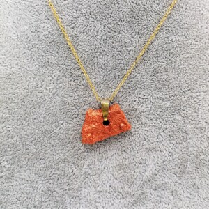 Betonnen sieraden serie: zomer zonneschijn hanger "koffer" 25 x 15 mm fijn beton acrylverf goudbronze schakelketting verguld 50 cm voor Moederdag
