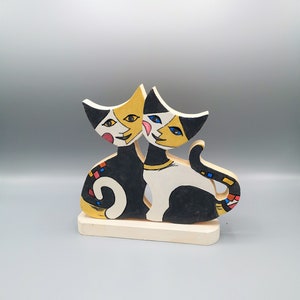Wooden decoration - pair of cats made of real pine wood only the front hand-painted H 20 cm W 20.5 cm D 15 mm Handcrafted in Bavaria Gift