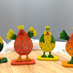 Decoration made of wood - four crazy, colorful chickens H 13 cm W 10 cm (per chicken) Handmade in Bavaria Chicken interior decoration handmade decoration hand-painted
