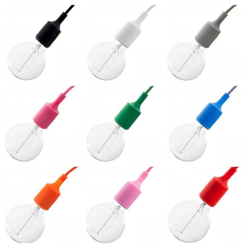 Op de afbeelding: Negen gloeilampen met verschillende gekleurde snoerbedekkingen. De kleuren zijn zwart, wit, grijs, roze, groen, blauw, oranje, rood en lichtroze.