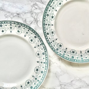 Saint Amand France - Mounted earthenware cake plate decorated in dark green with flowers - Marceau pattern