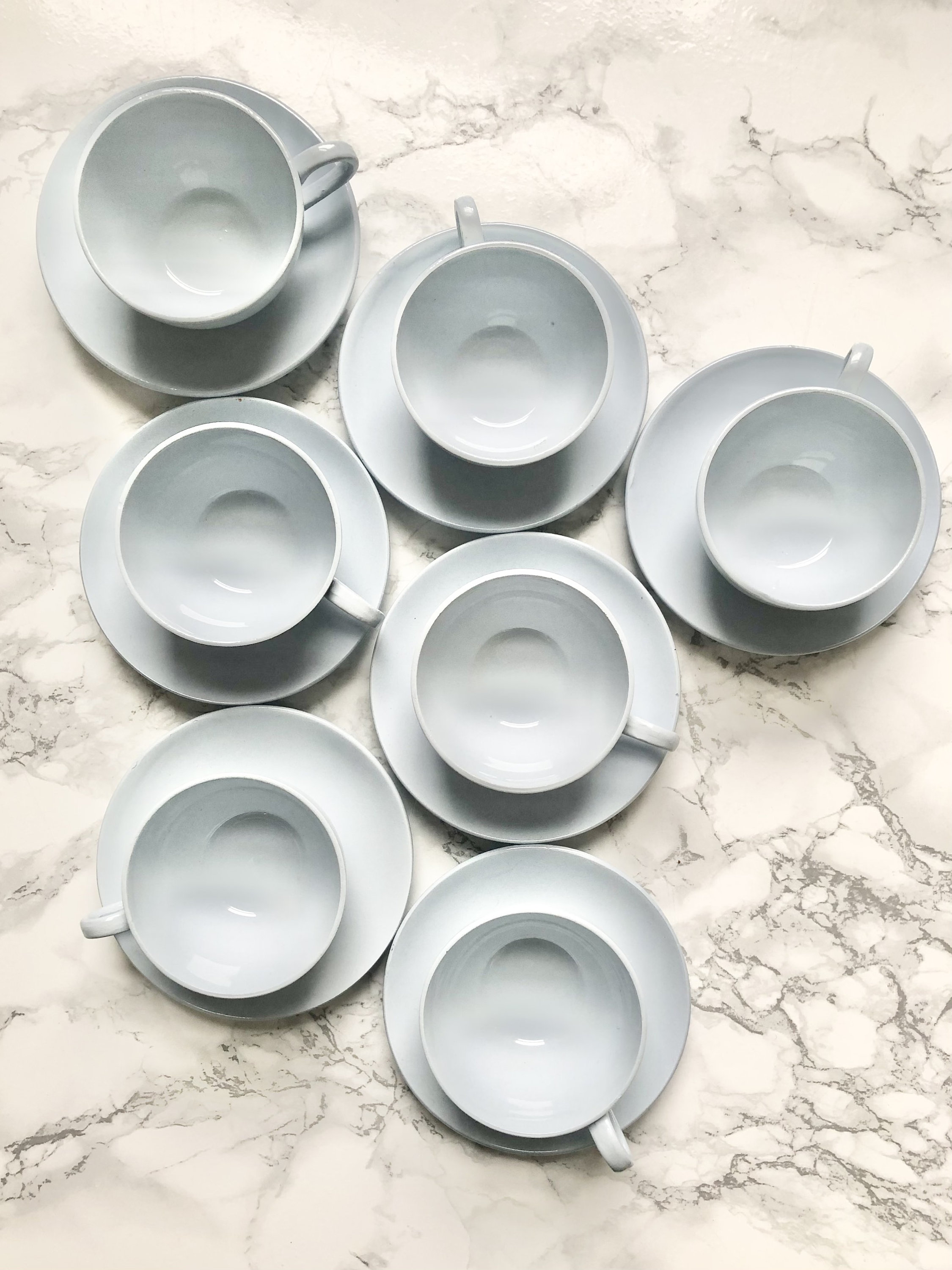 Moulin Des Loups et Hamage - 7 Tasses Rondes Leur Soucoupe en Faïence Fine Bleu Ciel Années 50