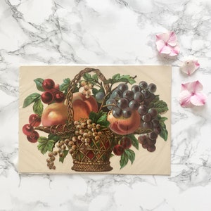 Scrapbooking - Découpage ancien datant de l'ère victorienne représentant un panier de fruits