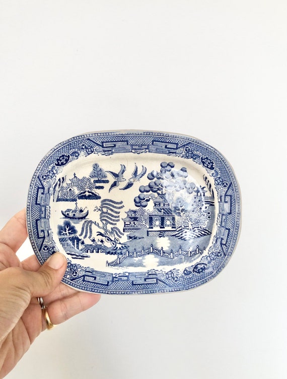 Small Rectangular Blue and White Porcelain Dish With Asian Decor willow Pattern Etsy Canada