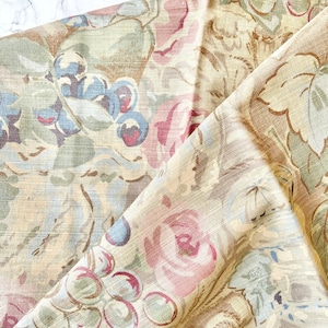 Ararat - Large linen blend remnant decorated with Flowers and grapes