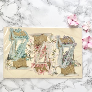 Scrapbooking - Découpage ancien datant de l'ère victorienne représentant des chaises à porteurs ornées de colombes