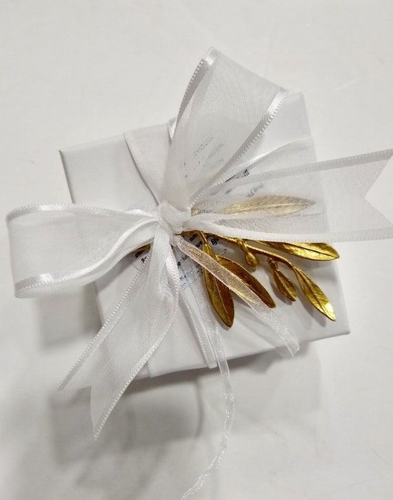 100 wedding favors,handmade bronze olive branch tied with satin ribbon on a box sugared almonds inside