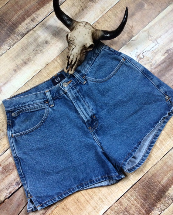 Gap size 8 shorts Gem