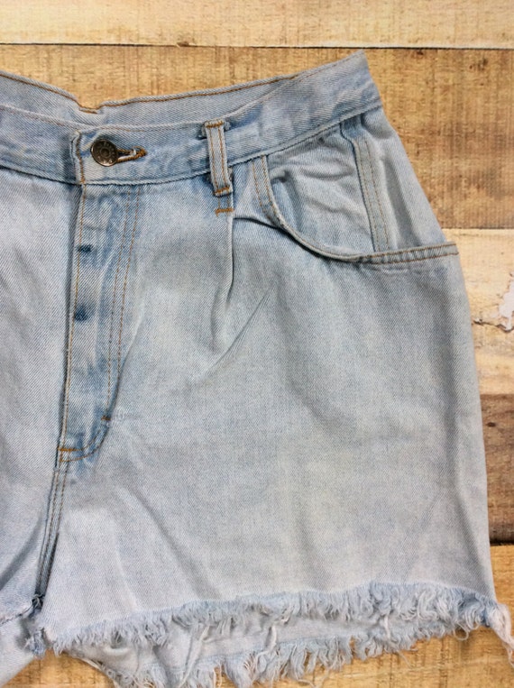 90's High-Waisted Shorts - image 2