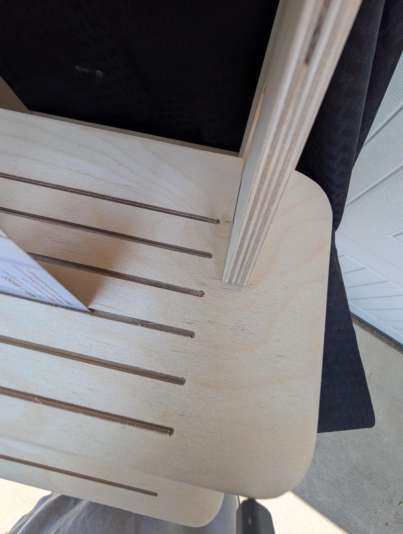 3-Tier-Verkäufer-Ausstellungsregal mit Pegboard-Backer-Schmuckkarte-Ausstellungsstand für Handwerksmessen Bild 4