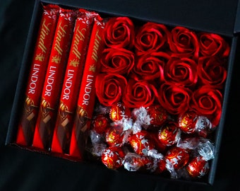 Lindt Lindor Ultimate Gift Hamper With Red Roses