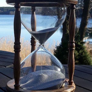 Exklusive personalisierte Sanduhr.