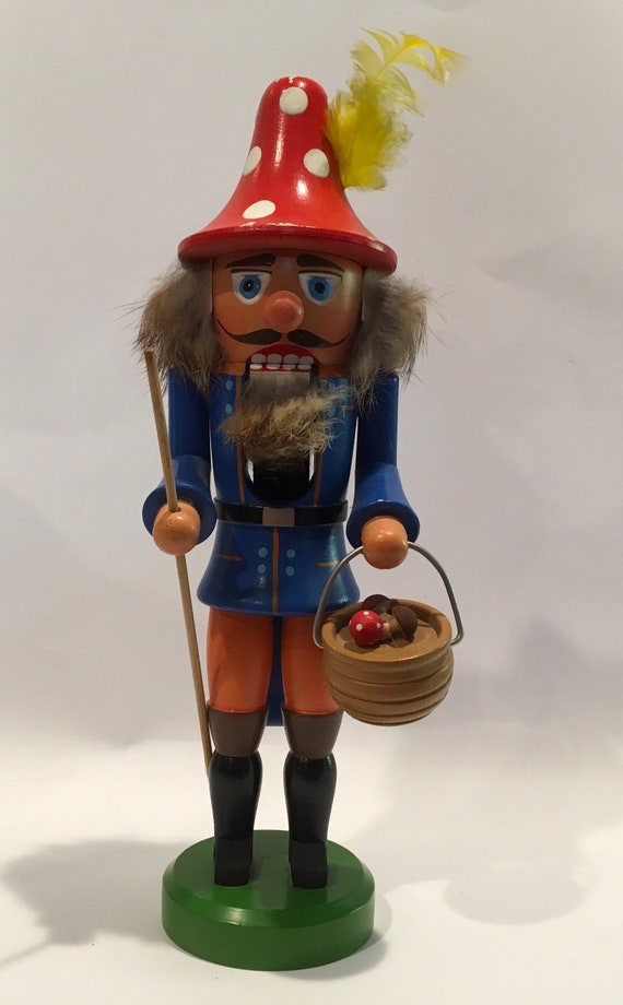 History of German Nutcrackers & Where to Buy a Nutcracker!