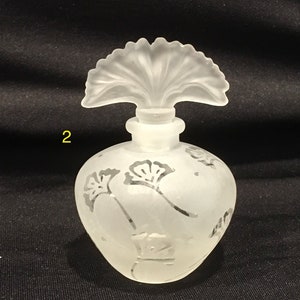 Vintage Princess House Highlight 24% Leaded Crystal or Round Frosted Fan Stopper Perfume Bottle Vanity