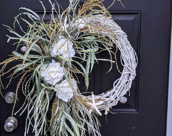 XL Coastal Seagrass Wreath on Weathered White Grapevine-beach - Etsy